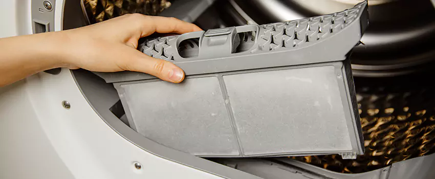 Signs Of A Clogged Dryer Lint Trap in Derby, Kansas